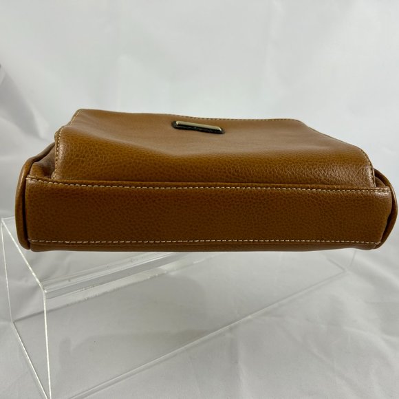 Pebbled Faux Leather Crossbody Bag and Clutch - Picture 8 of 14